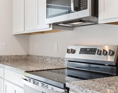 1206 Port Blue Way - Photo Thumbnail 12