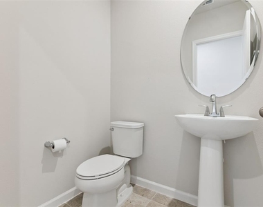 1206 Port Blue Way - Photo Thumbnail 4