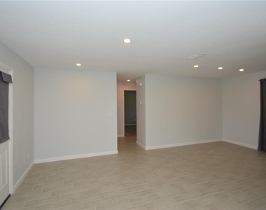 14 Bolling Lane - Photo Thumbnail 13