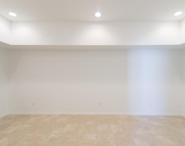 175 Plain View Drive - Photo Thumbnail 3