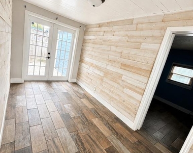 1224 S Central Avenue - Photo Thumbnail 13