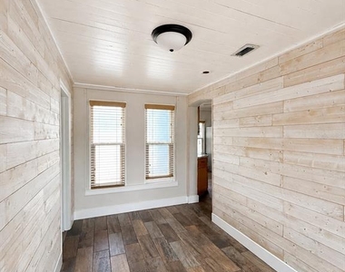 1224 S Central Avenue - Photo Thumbnail 14