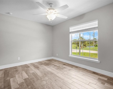 315 Sweetwater Drive - Photo Thumbnail 3