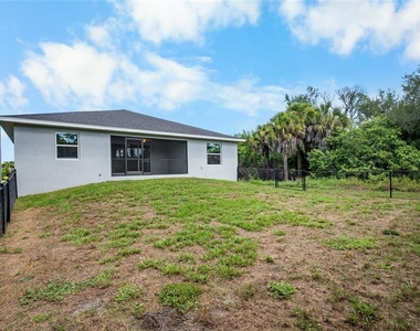 315 Sweetwater Drive - Photo Thumbnail 25