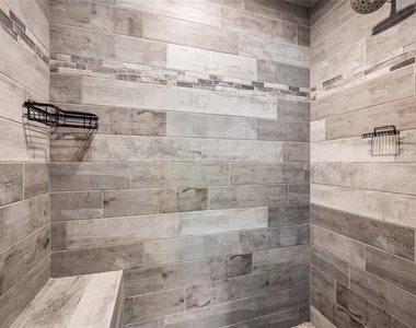 315 Sweetwater Drive - Photo Thumbnail 21