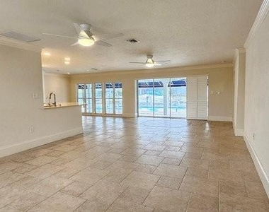 2871 Coral Way - Photo Thumbnail 14