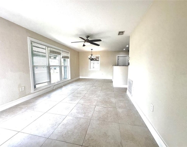 21402 Meehan Avenue - Photo Thumbnail 2