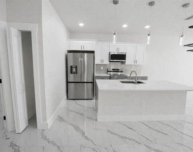 4816 24th Street Sw - Photo Thumbnail 3