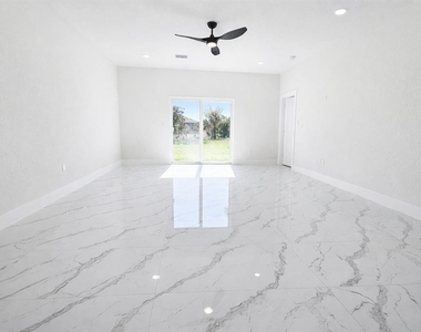 4818 24th Street Sw - Photo Thumbnail 8