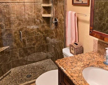 8445 Charter Club Circle - Photo Thumbnail 5