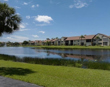 8445 Charter Club Circle - Photo Thumbnail 10