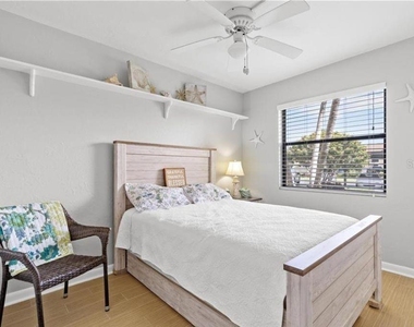 8445 Charter Club Circle - Photo Thumbnail 6