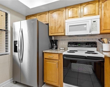 8445 Charter Club Circle - Photo Thumbnail 2