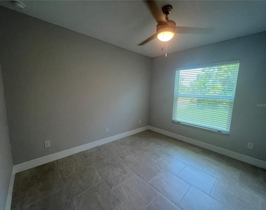 4895 Las Almanos Avenue - Photo Thumbnail 11