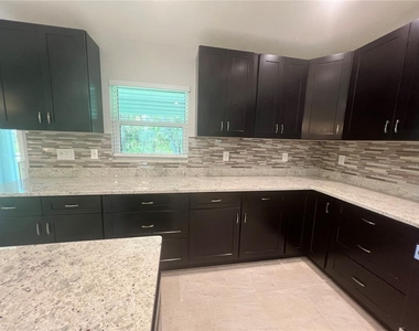 4895 Las Almanos Avenue - Photo Thumbnail 10