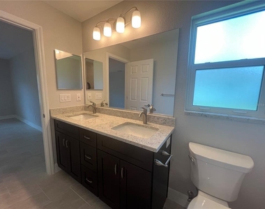 4895 Las Almanos Avenue - Photo Thumbnail 23
