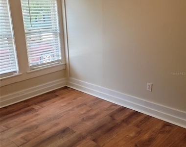 1775 Fruitville Road - Photo Thumbnail 9