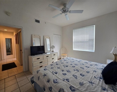 5320 Hyland Hills Avenue - Photo Thumbnail 16