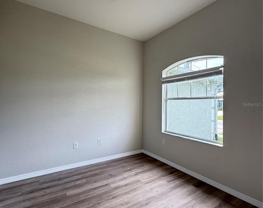 3466 Mayflower Terrace - Photo Thumbnail 10