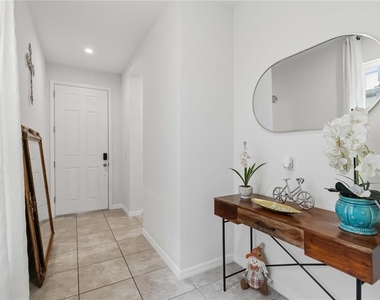 5517 Summit Glen - Photo Thumbnail 3
