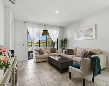 5517 Summit Glen - Photo Thumbnail 5