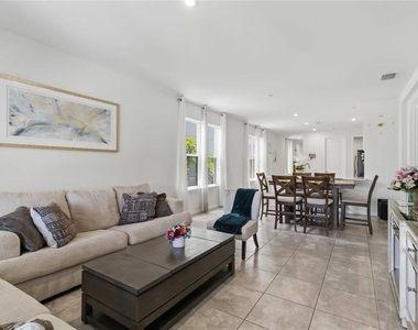 5517 Summit Glen - Photo Thumbnail 7