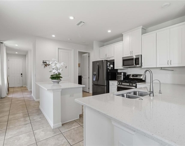 5517 Summit Glen - Photo Thumbnail 13