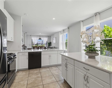 5517 Summit Glen - Photo Thumbnail 16