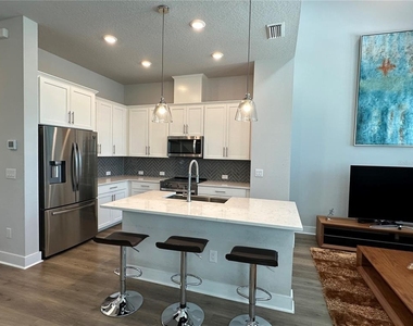 2328 Lindstrom Street - Photo Thumbnail 5