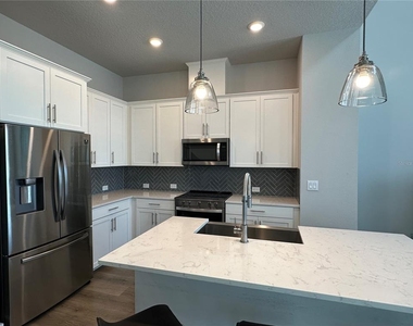 2328 Lindstrom Street - Photo Thumbnail 4