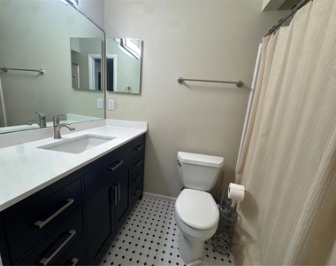 1774 Mova Street - Photo Thumbnail 7
