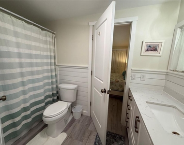 637 Los Altos - Photo Thumbnail 16