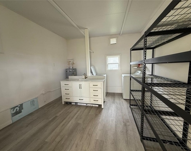 637 Los Altos - Photo Thumbnail 18