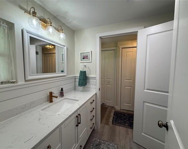 637 Los Altos - Photo Thumbnail 15
