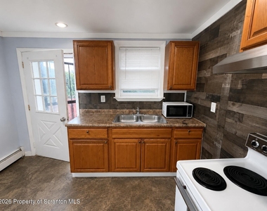 65 Center Street - Photo Thumbnail 9