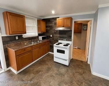 65 Center Street - Photo Thumbnail 8