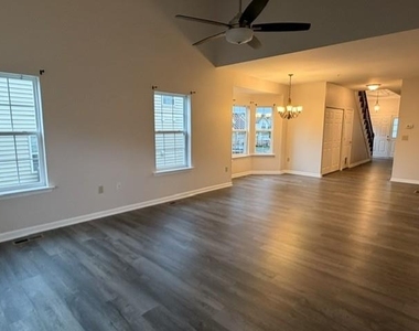 2133 Hidden Meadows Avenue - Photo Thumbnail 9