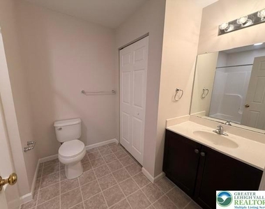 2133 Hidden Meadows Avenue - Photo Thumbnail 22