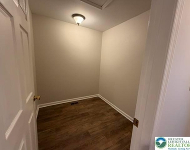 2133 Hidden Meadows Avenue - Photo Thumbnail 25