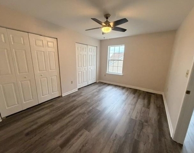 2133 Hidden Meadows Avenue - Photo Thumbnail 33