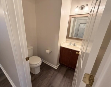 2133 Hidden Meadows Avenue - Photo Thumbnail 11