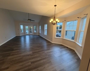 2133 Hidden Meadows Avenue - Photo Thumbnail 6