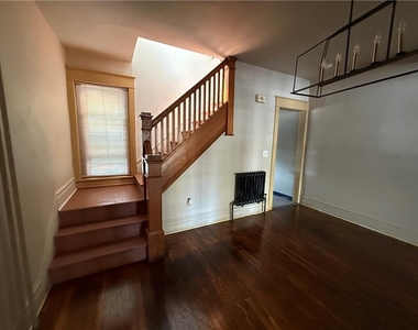 823 Main Street - Photo Thumbnail 5