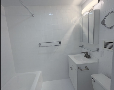50 West 34th Street - Photo Thumbnail 4