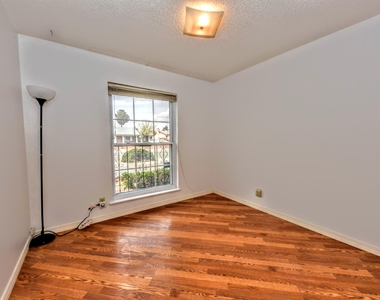 8512 Shaver Drive - Photo Thumbnail 38