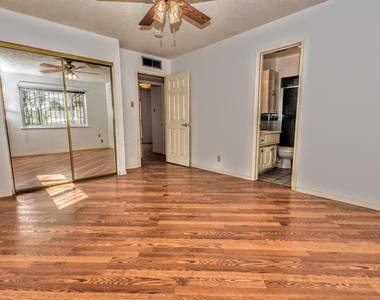 8512 Shaver Drive - Photo Thumbnail 26