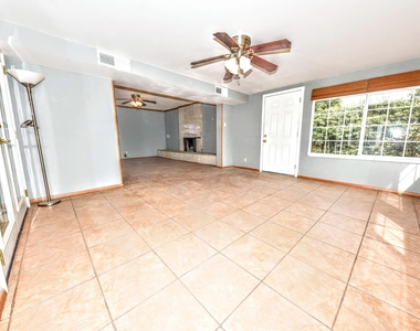8512 Shaver Drive - Photo Thumbnail 14