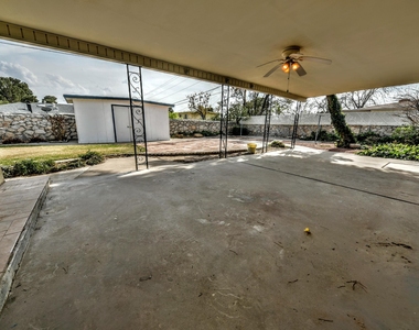 8512 Shaver Drive - Photo Thumbnail 46