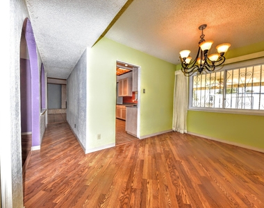 8512 Shaver Drive - Photo Thumbnail 17