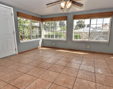 8512 Shaver Drive - Photo Thumbnail 13